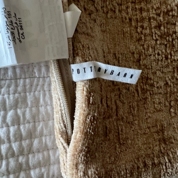 COPY - Pottery barn throw pillow case - Picture 8 of 10